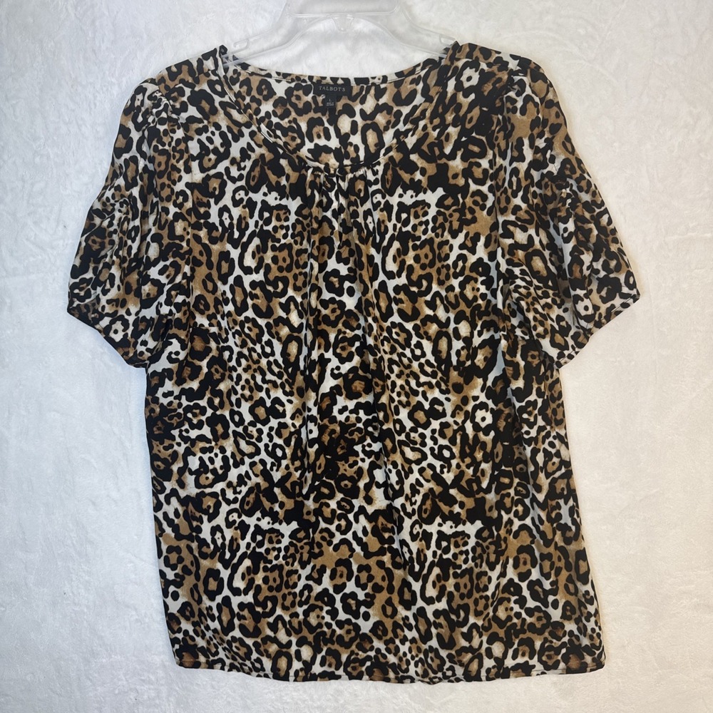 Women's Talbots Leopard Print Blouse Large Shorted Neck Short Sleeve